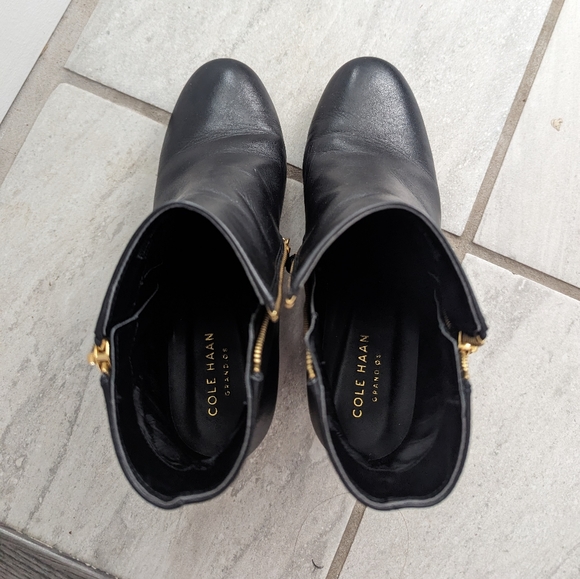 Cole Haan black leather gold ankle boots block heel - Picture 4 of 4